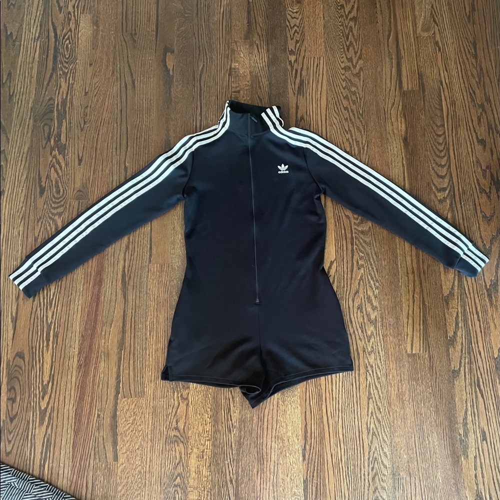 Adidas romper